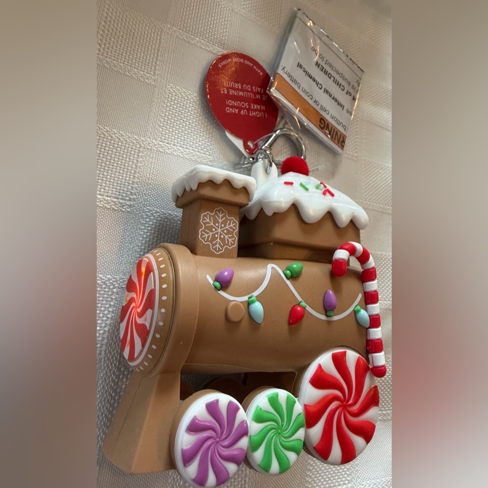 Bath & Body Works Pocketbac Holder Gingerbread Train. Light and Sound.
